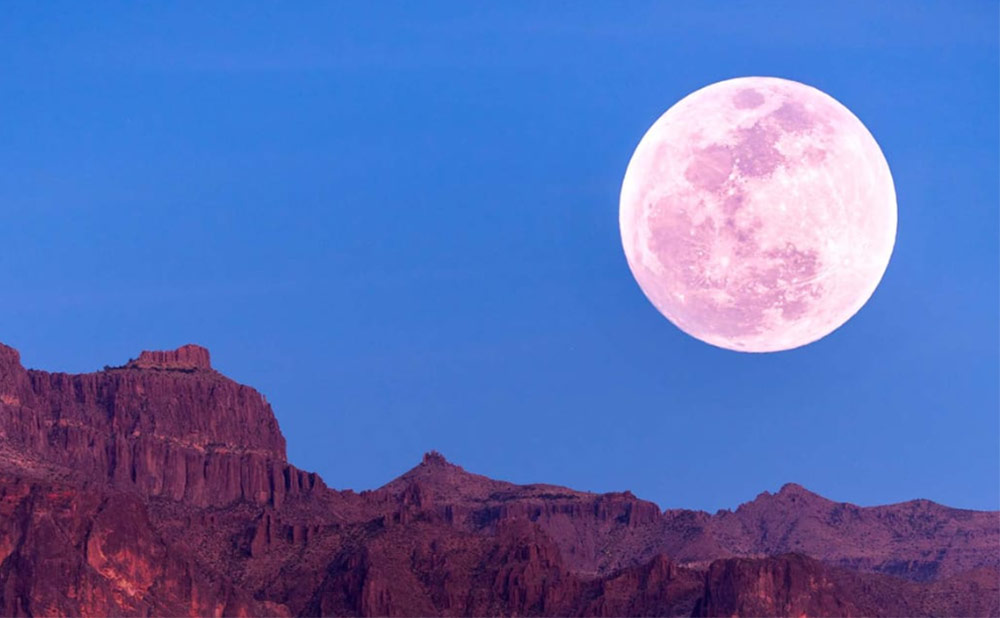 The Strawberry Moon of June - The lowest full moon in nearly 2 decades