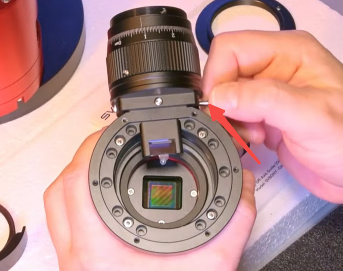 The SV238 prism position is adjustable.